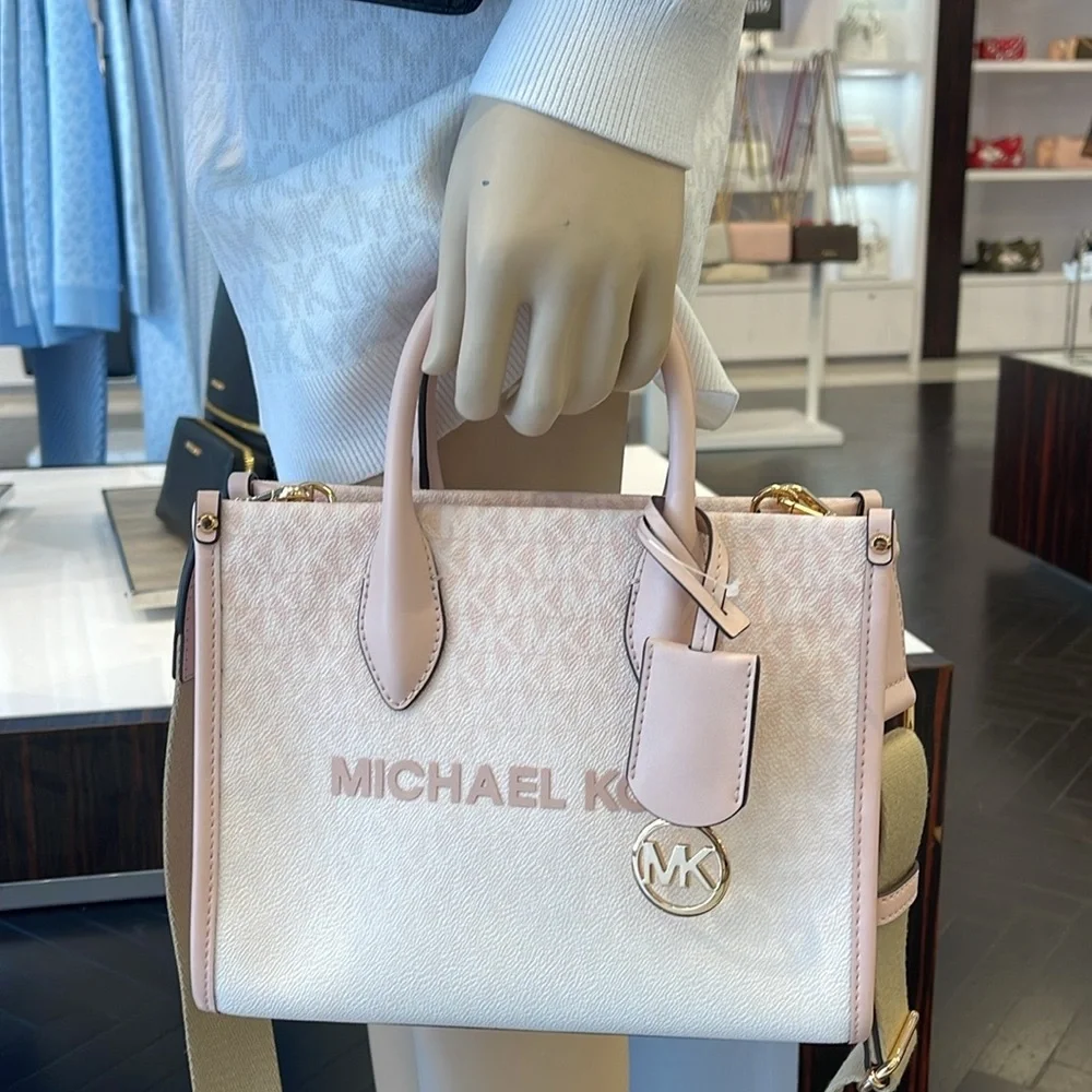 MICHAEL KORS Mirella Sm Ombré Signature Logo Crossbody SM SHOPPER TZ XBODY
Powde - Picture 9 of 16